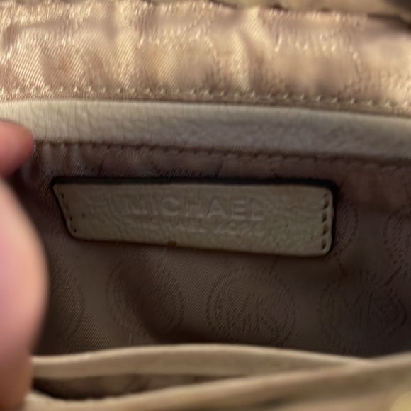 Used Michael Kors crossbody mini bag - Picture 6 of 6
